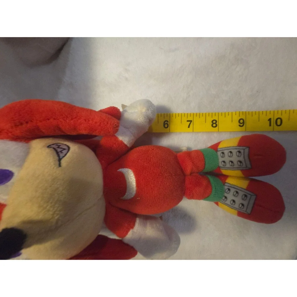 Jazwares Sonic the Hedgehog Knuckles the Echidna 9 Inch Plush Red Stuffed Toy